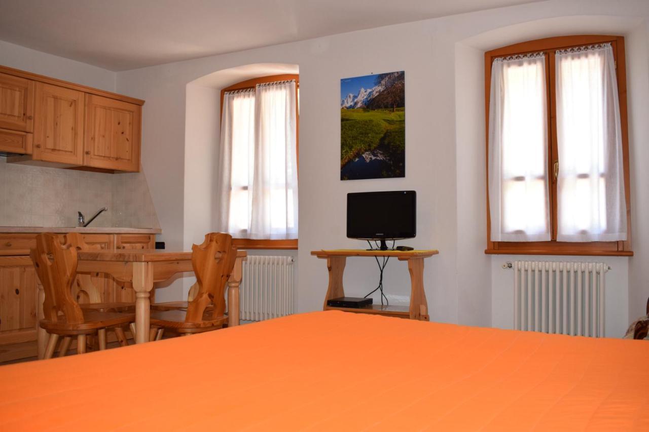 Italo-Svizzero Hotel Chiavenna Bagian luar foto