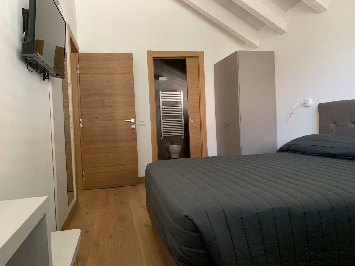 Italo-Svizzero Hotel Chiavenna Bagian luar foto