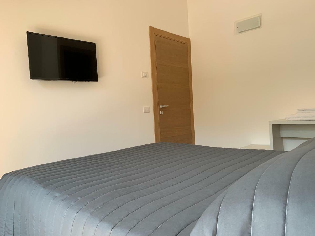 Italo-Svizzero Hotel Chiavenna Bagian luar foto